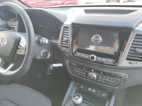Ssangyong Rexton Sports XL 2.2 e-xdi Road 4wd - Immagine 12