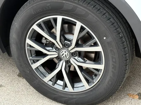 Volkswagen Tiguan 1.6 tdi Business 115cv - Immagine 9