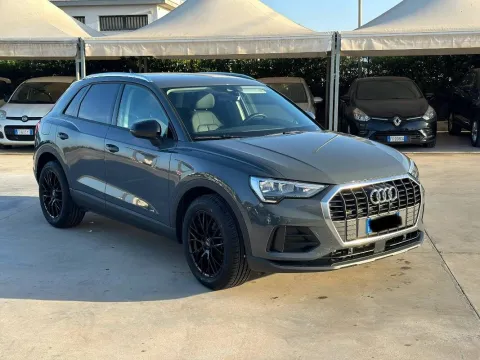 Audi Q3 35 2.0 tdi Business s-tronic - Immagine 2