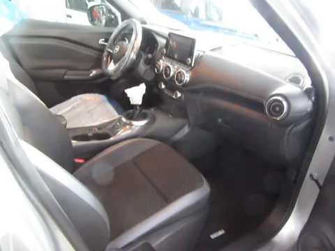 Nissan Juke 1.0 dig-t N-Connecta 114cv - Immagine 8