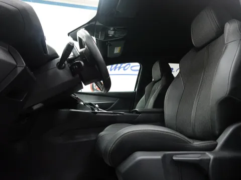 Peugeot 3008 1.5 bluehdi GT Line s&s 130cv eat8 - Immagine 26