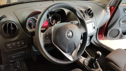 Peugeot 2008 1.2 hybrid Allure 145cv e-dcs6 - Immagine 16