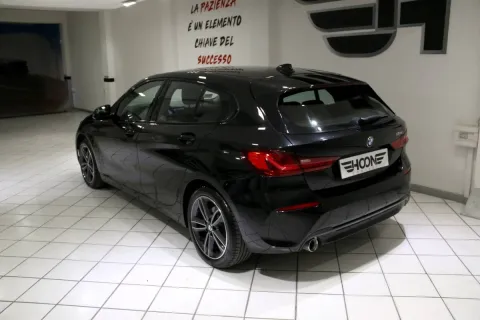 Jaguar E-Pace 2.0d i4 S awd 150cv auto - Immagine 5