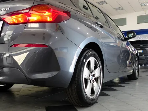BMW 116d Advantage - Immagine 9