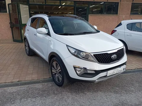 Kia Sportage 2.0 crdi Pure Rebel awd 136cv - Immagine 2