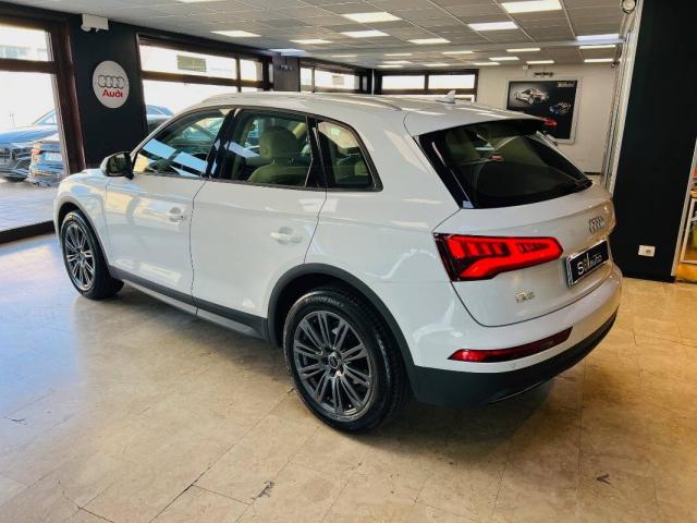 Audi Q5 30 2.0 tdi mhev Business 136cv s-tronic - Immagine 11