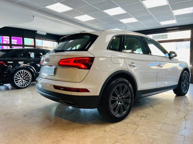 Audi Q5 30 2.0 tdi mhev Business 136cv s-tronic - Immagine 3