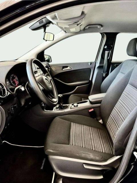 Mercedes B 180 1.5 BUSINESS EURO 6 - Immagine 9