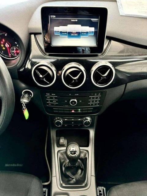 Mercedes B 180 1.5 BUSINESS EURO 6 - Immagine 2