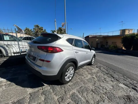 Hyundai Tucson 1.6 crdi Exellence Premium Pack 2wd 115cv - Immagine 4