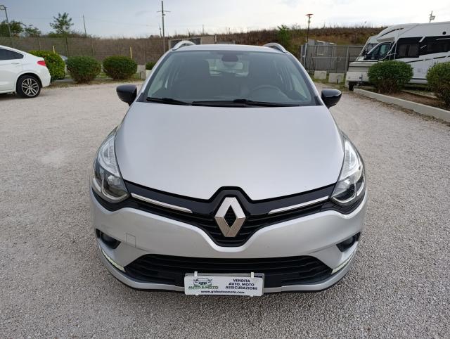 Renault Clio Sporter 1.5 dci Moschino Life 90cv edc - Immagine 9
