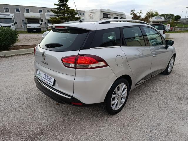 Renault Clio Sporter 1.5 dci Moschino Life 90cv edc - Immagine 5