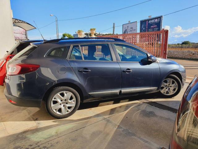 Renault Megane SporTour 1.5 dci Wave 110cv - Immagine 3
