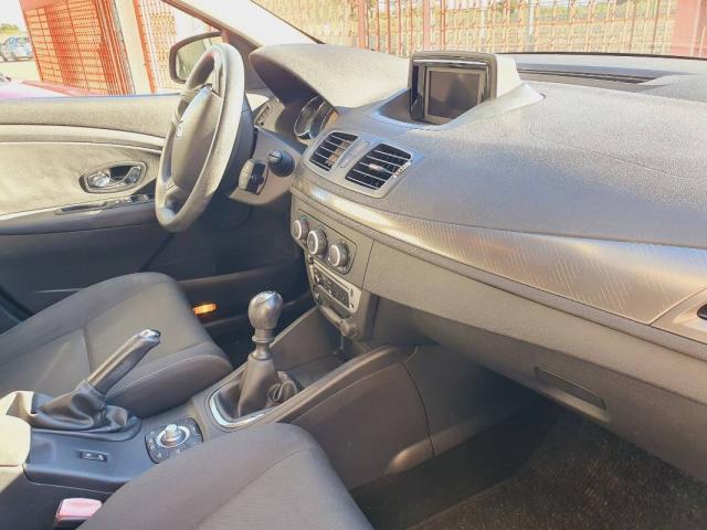 Renault Megane SporTour 1.5 dci Wave 110cv - Immagine 1