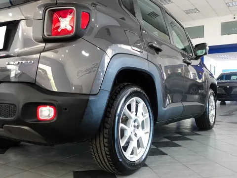 Jeep Renegade 1.6 mjt Limited 2wd 130cv - Immagine 9