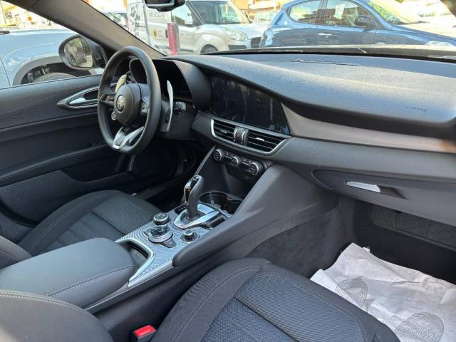 Alfa Romeo Giulia 2.2 t Sprint 160cv auto - Immagine 13