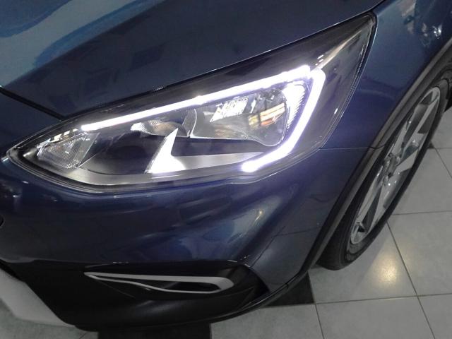 Ford Focus 1.0 EcoBoost 125 CV ACTIVE - Immagine 2