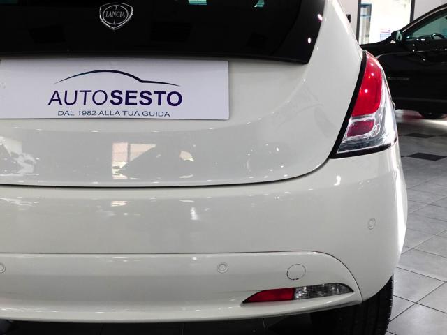 Lancia Ypsilon III 1.0 FIREFLY HYBRID 70 CV GOLD - Immagine 5