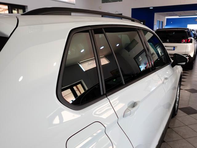 Volkswagen Tiguan 2.0 TDI 150 CV DSG LIFE - Immagine 20