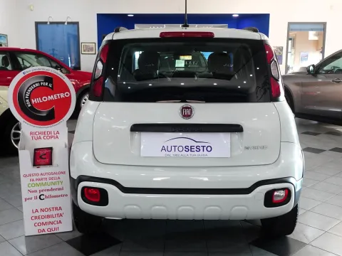 Fiat Panda 1.0 hybrid City Cross s&s 70cv - Immagine 6