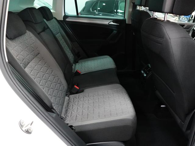 Volkswagen Tiguan 2.0 TDI 150 CV DSG LIFE - Immagine 25