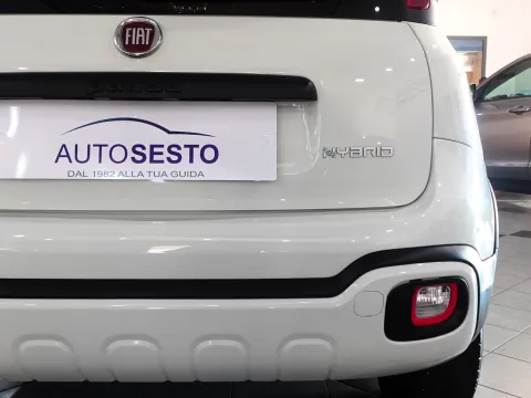 Fiat Panda 1.0 hybrid City Cross s&s 70cv - Immagine 8
