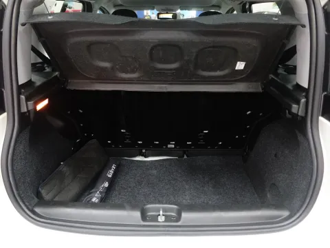 Fiat Panda 1.0 hybrid City Cross s&s 70cv - Immagine 24