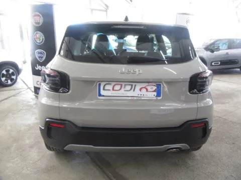 Jeep Avenger 1.2 turbo Altitude fwd 100cv - Immagine 6