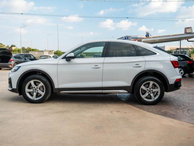 Audi Q5 Sportback 40 2.0 tdi mhev 12V Business Advanced quattro s-tronic - Immagine 19