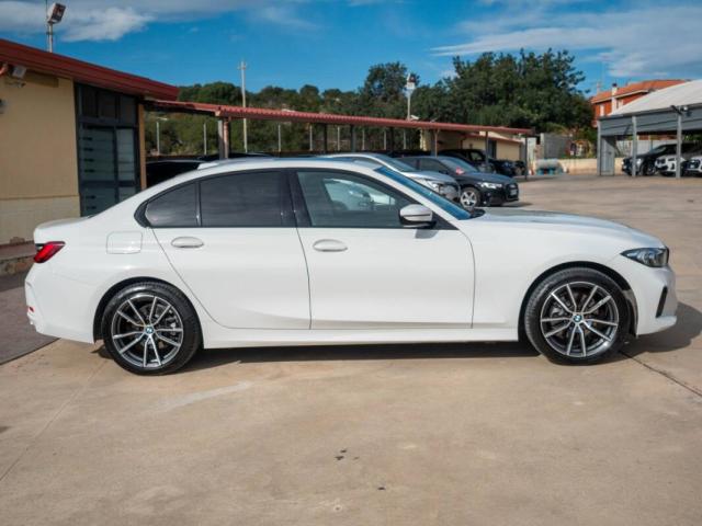 BMW Serie 3 320d mhev 48V xdrive auto - Immagine 17