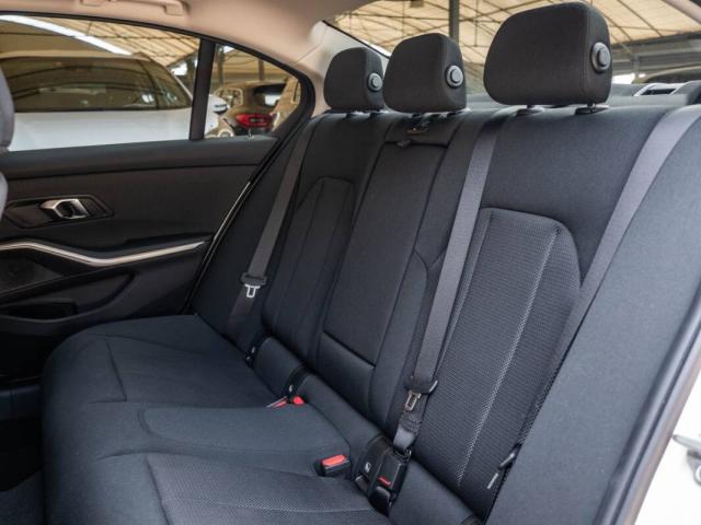 BMW Serie 3 320d mhev 48V xdrive auto - Immagine 20