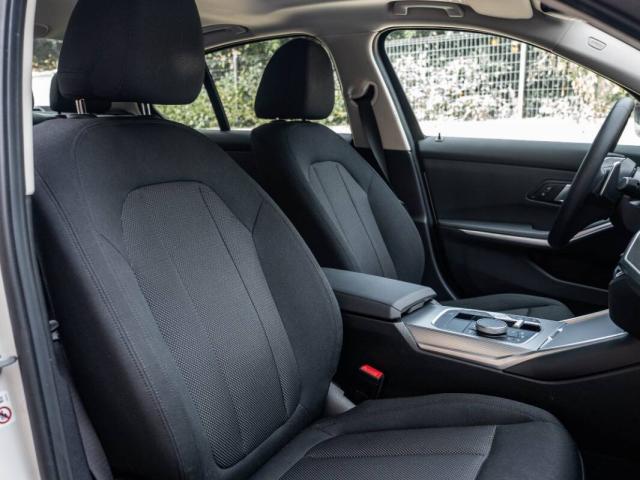 BMW Serie 3 320d mhev 48V xdrive auto - Immagine 9