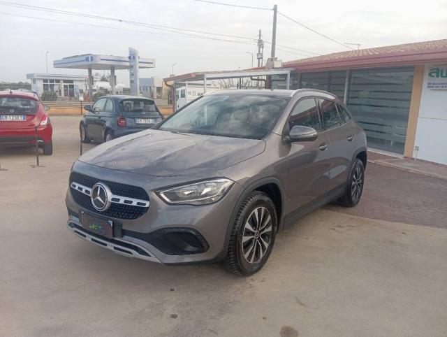 Mercedes Classe GLA 180 d Business auto - Immagine 15