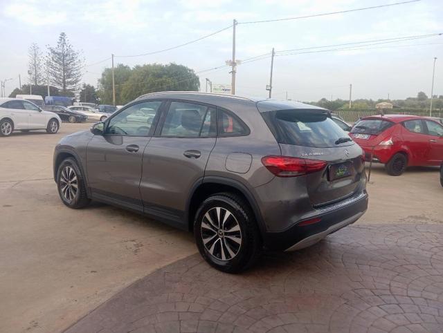 Mercedes Classe GLA 180 d Business auto - Immagine 1