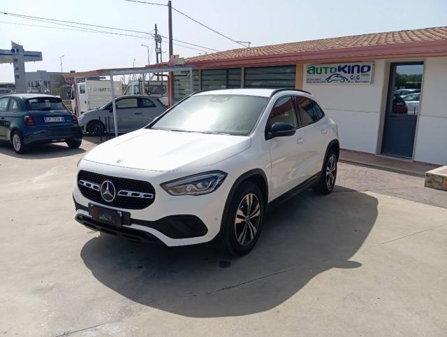 Mercedes Classe GLA 200 d Sport Plus 4matic auto - Immagine 10