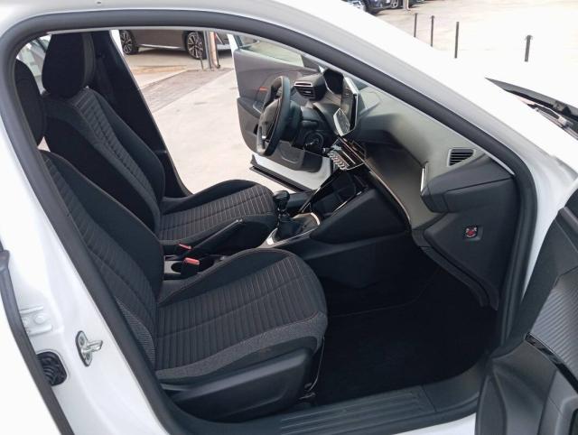 Peugeot 2008 1.2 puretech Active s&s 100cv - Immagine 2