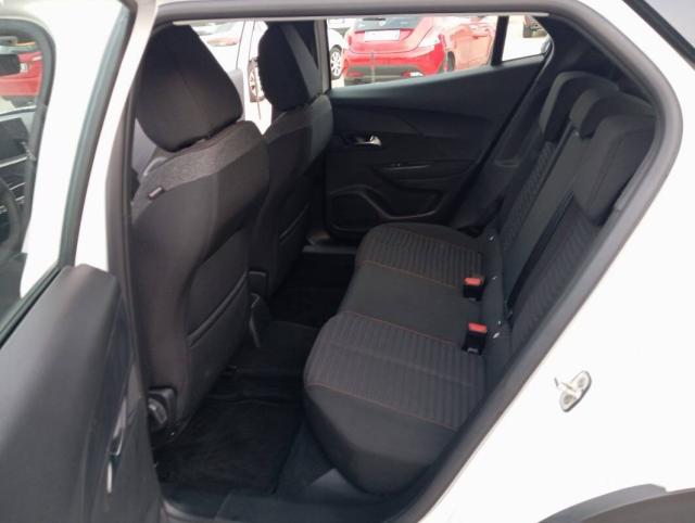Peugeot 2008 1.2 puretech Active s&s 100cv - Immagine 5