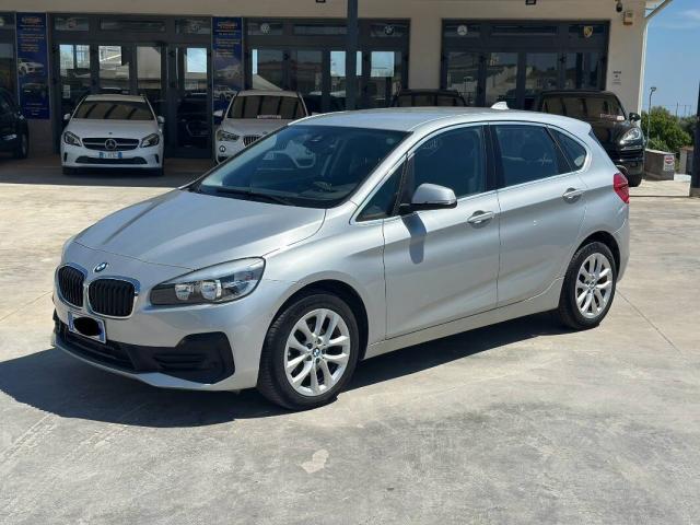 BMW Serie 2 216d Business - Immagine 2