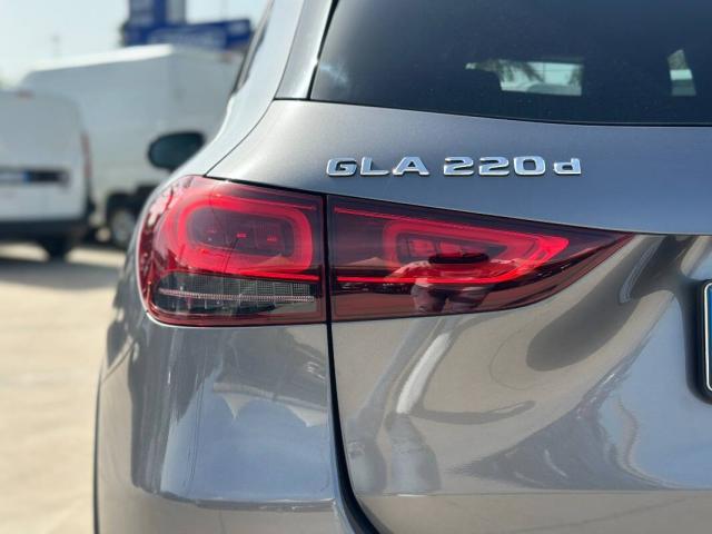 Mercedes Classe GLA 220 d Sport Plus 4matic auto - Immagine 6