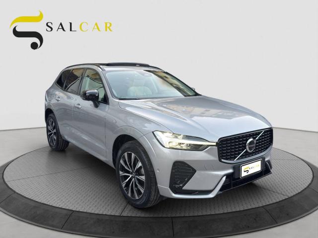 Volvo XC60 2.0 b4 Plus Dark awd auto - Immagine 18
