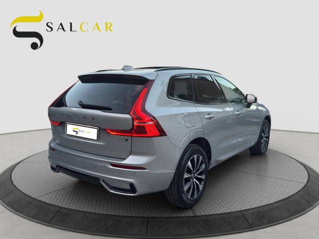Volvo XC60 2.0 b4 Plus Dark awd auto - Immagine 10