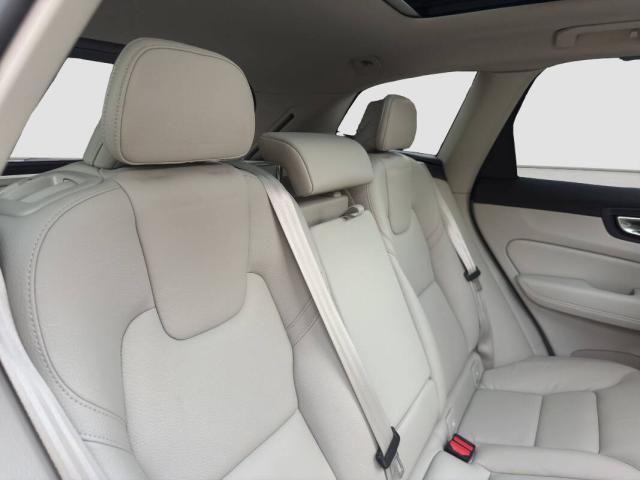 Volvo XC60 2.0 b4 Plus Dark awd auto - Immagine 21