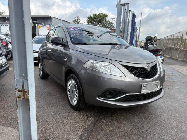 Lancia Ypsilon 1.2 Gold 69cv - Immagine 5