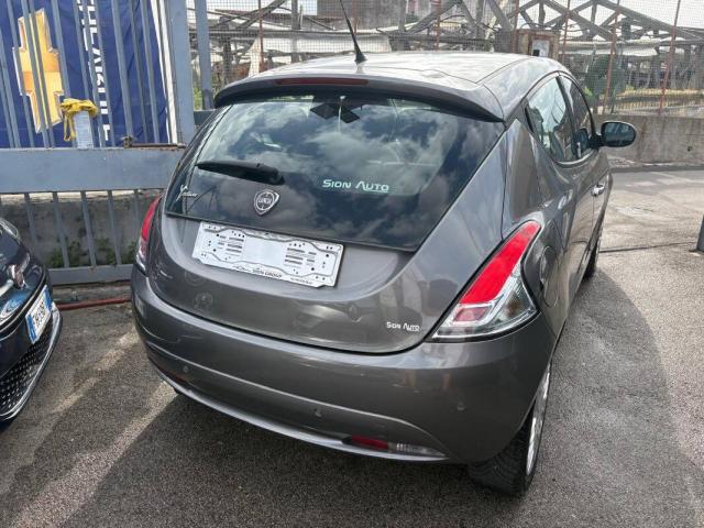 Lancia Ypsilon 1.2 Gold 69cv - Immagine 2