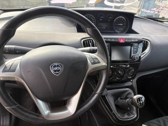 Lancia Ypsilon 1.2 Gold 69cv - Immagine 12
