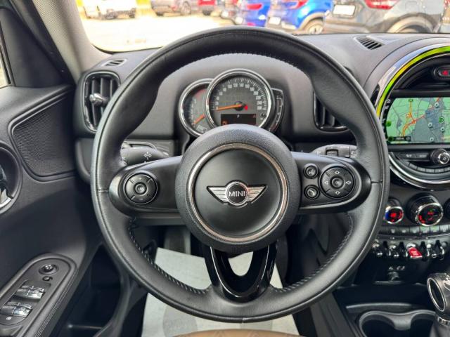 Mini Countryman 2.0 Cooper D Business auto - Immagine 21