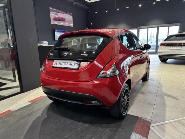 Lancia Ypsilon 1.0 firefly hybrid Silver s&s 70cv - Immagine 15