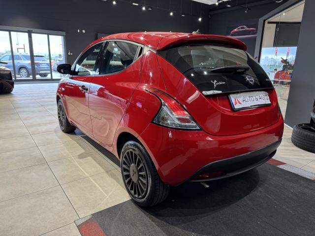 Lancia Ypsilon 1.0 firefly hybrid Silver s&s 70cv - Immagine 10
