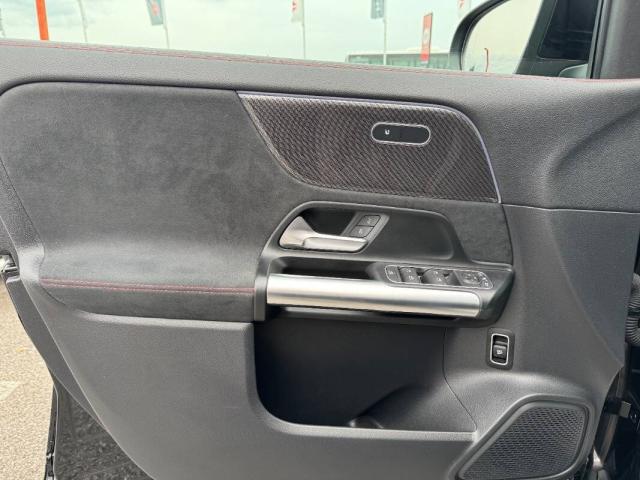 Mercedes Classe GLA 200 d AMG Line Advanced Plus auto - Immagine 14