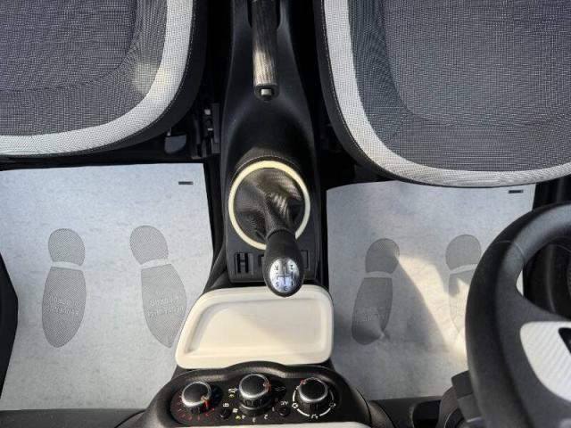 Renault Twingo 1.0 sce Live 70cv - Immagine 6